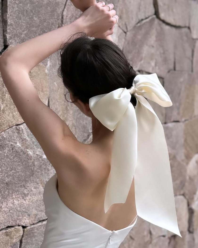 ヘアメイクアーティストhiroさんが手掛ける♡お手本にしたい【リボンヘア】wedding style⑫選にて紹介している画像