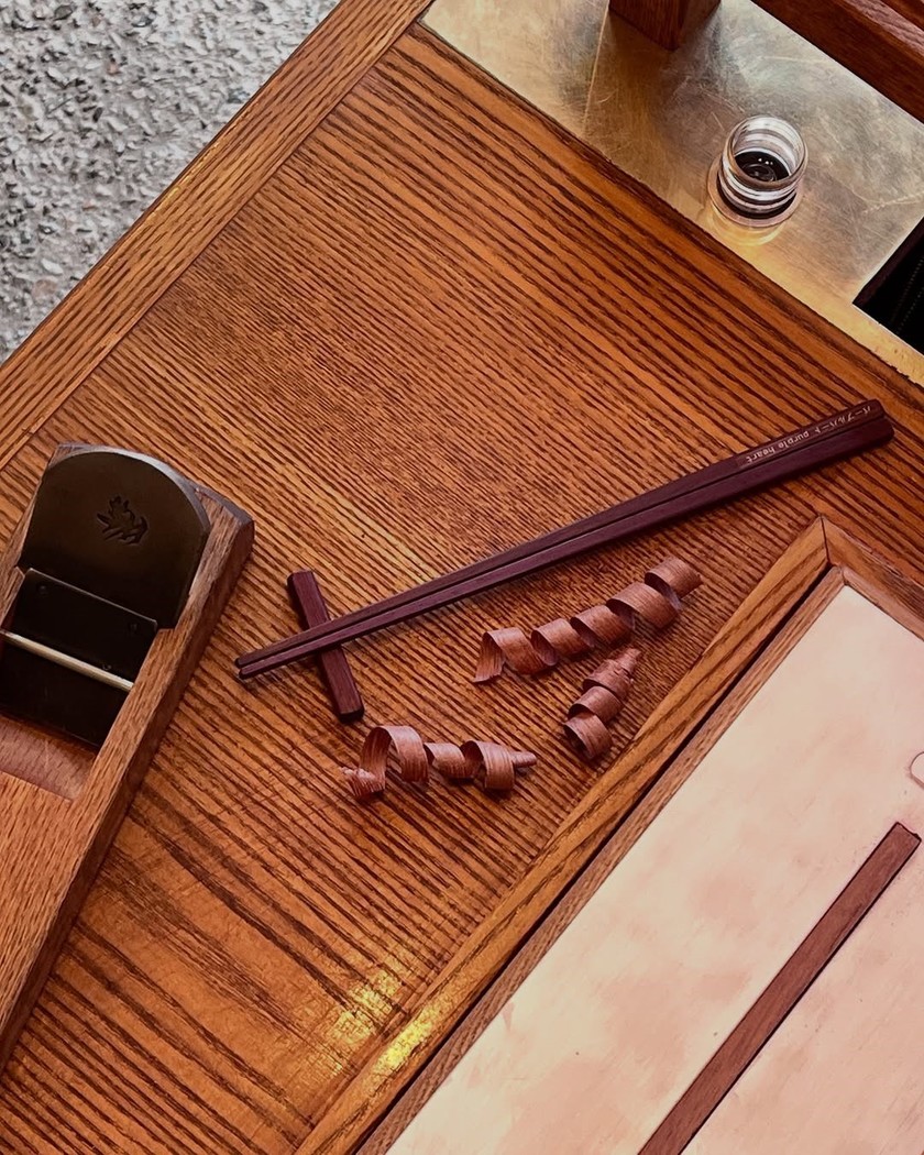 贈り物にぴったり＆思い出にもなる！川越のワークショップ「唐木木工」の手作りお箸を両親贈呈品に♡にて紹介している画像