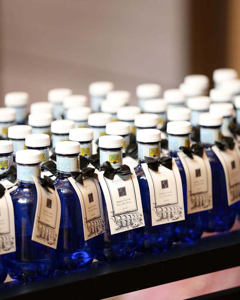 プチギフトで渡すサンクスウォーター。可愛く渡しているお手本ラッピング＆人気商品をご紹介🎀にて紹介している画像