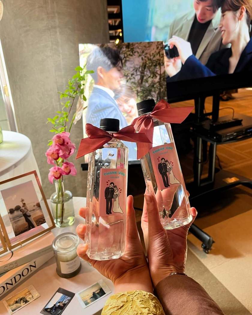 プチギフトで渡すサンクスウォーター。可愛く渡しているお手本ラッピング＆人気商品をご紹介🎀にて紹介している画像