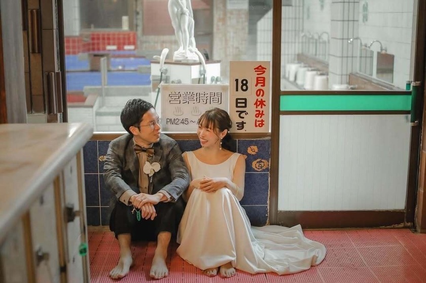 サウナー夫婦必見！結婚式にも“ととのい”を《サウナ婚》テーマのウェディングアイデア9選♨️にて紹介している画像