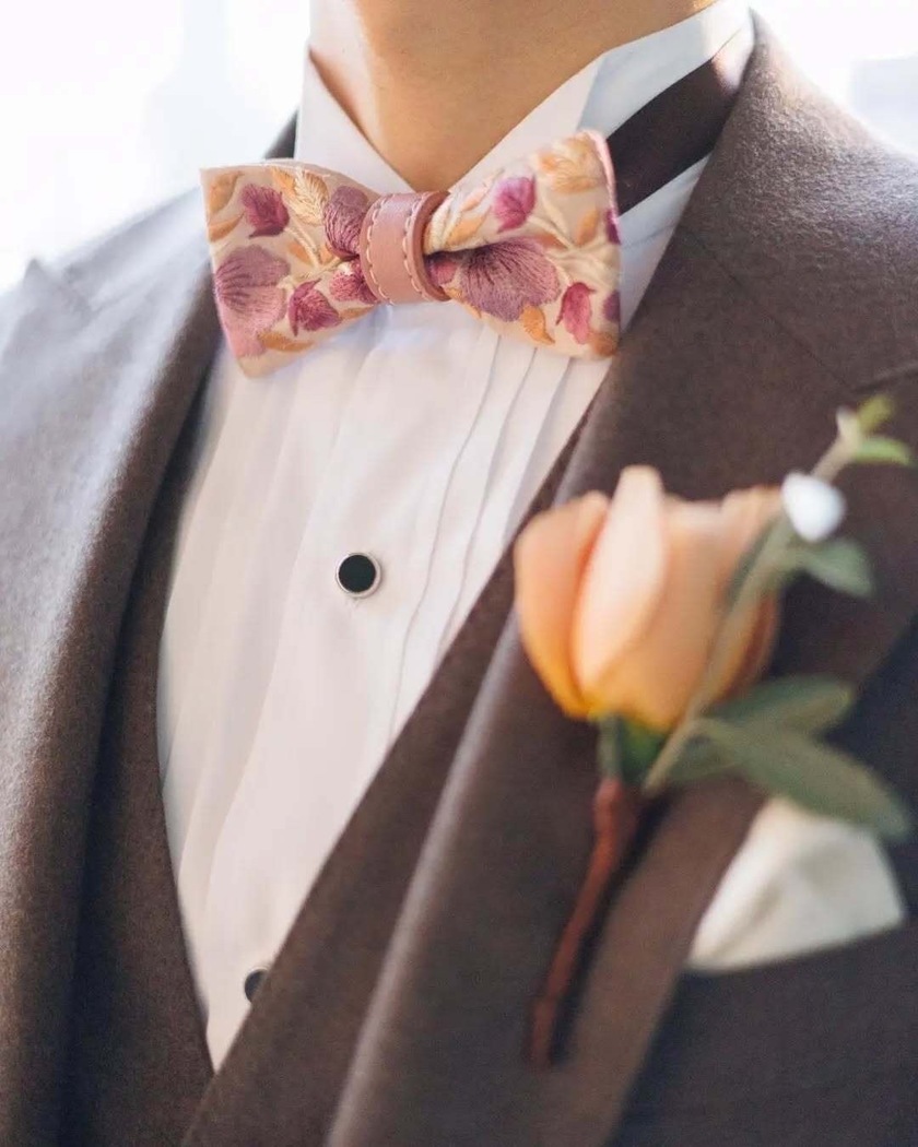 新郎アイテム迷子はもう卒業！おしゃれ＆かわいすぎる『unicopi』で蝶ネクタイのオーダーメイドが可能🎀にて紹介している画像