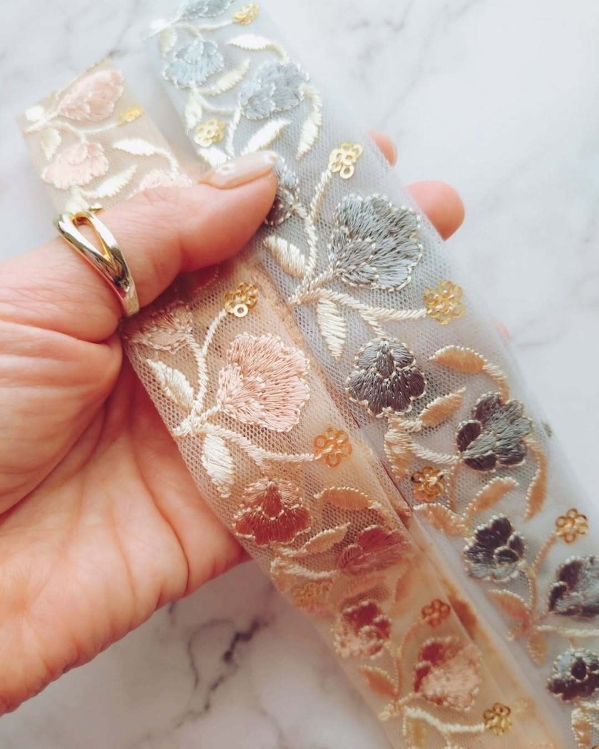 新郎アイテム迷子はもう卒業！おしゃれ＆かわいすぎる『unicopi』で蝶ネクタイのオーダーメイドが可能🎀にて紹介している画像