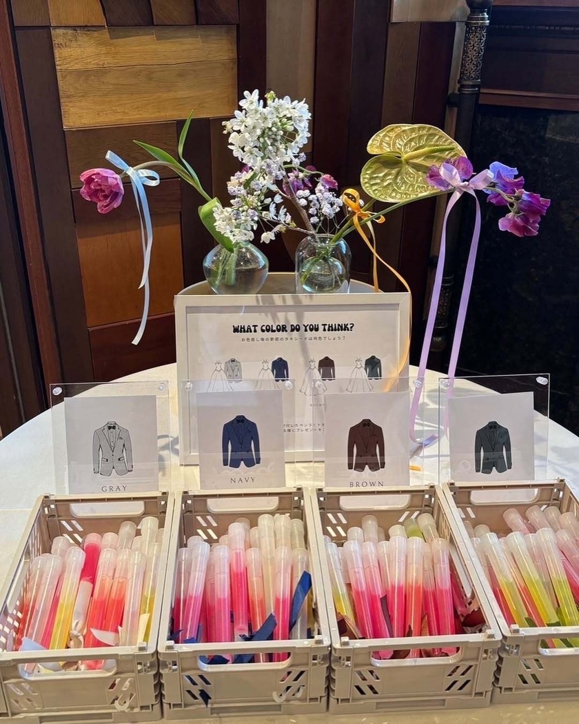 ドレス色当てクイズが進化！ドレスだけじゃなくてタキシードもクイズにするのがおすすめです👗👔にて紹介している画像