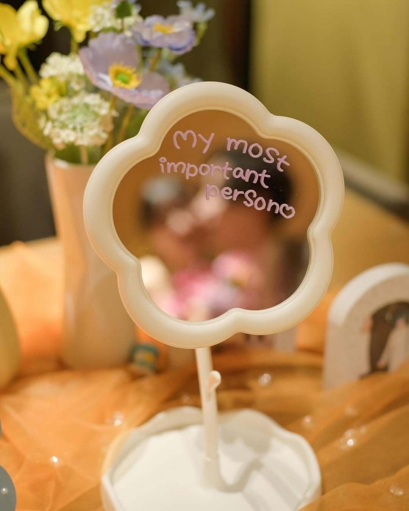 ウェルカムミラーに心温まる一言を🪞✍🏻お手本にしたいメッセージ例10選♡（英語も日本語も！）にて紹介している画像