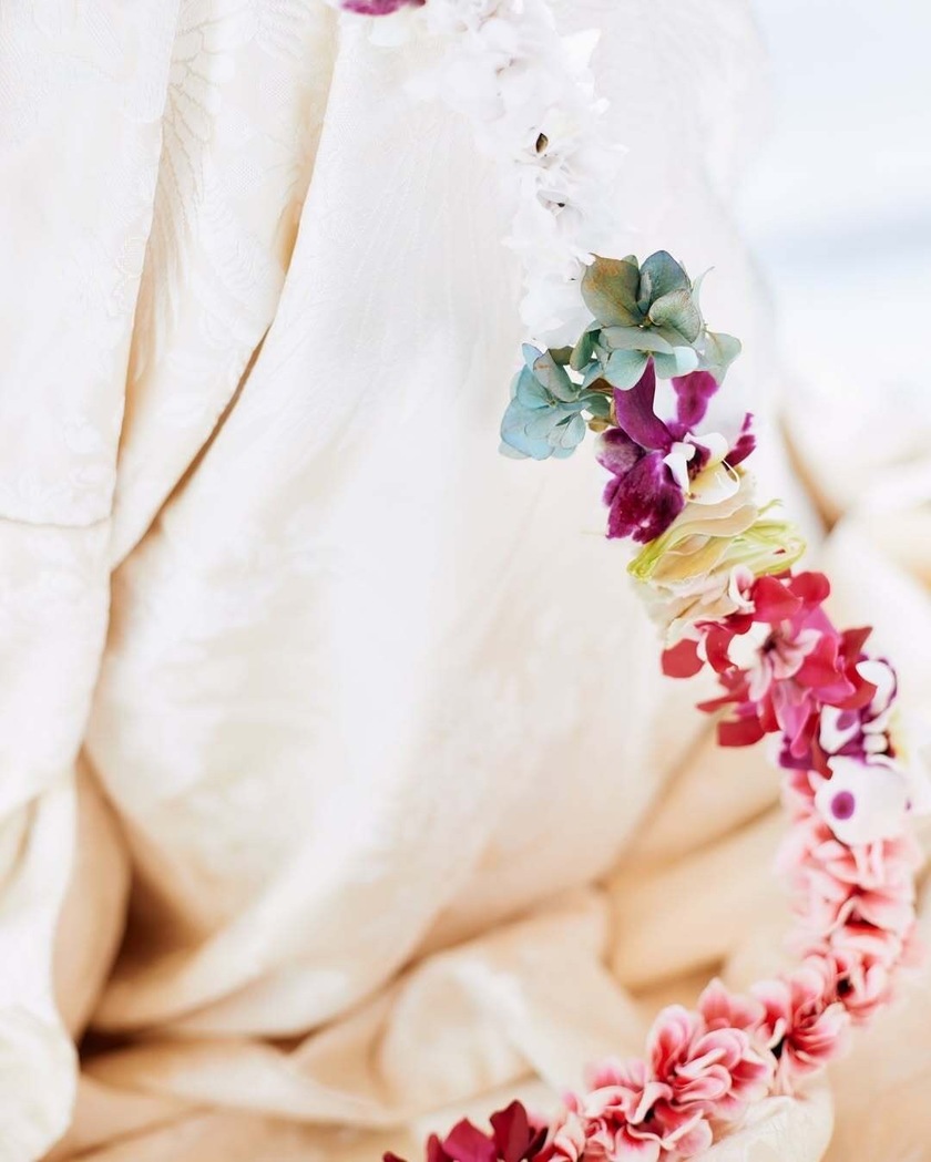 まるでモダンな和製ラプンツェルのよう♡生花でできた日本髪の現代版『尾長』を見つけました💐にて紹介している画像