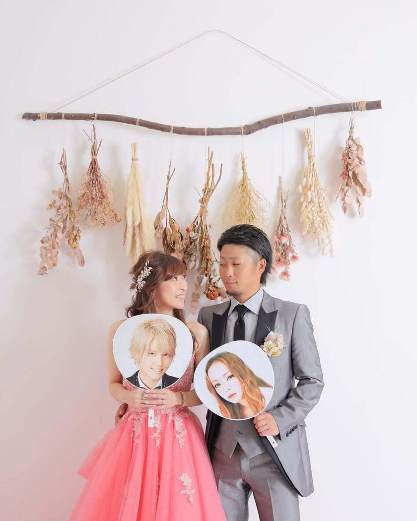 「推し」もいっしょに過ごしたい❤️‍🔥自分たちの好きに囲まれる【推し活ウェディング】アイデア8選にて紹介している画像