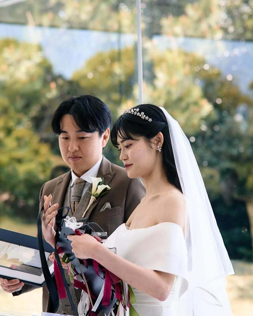 人と人を結ぶというメッセージ。見た目も可愛い《リボンの結婚証明書》アイデア６選🎀にて紹介している画像