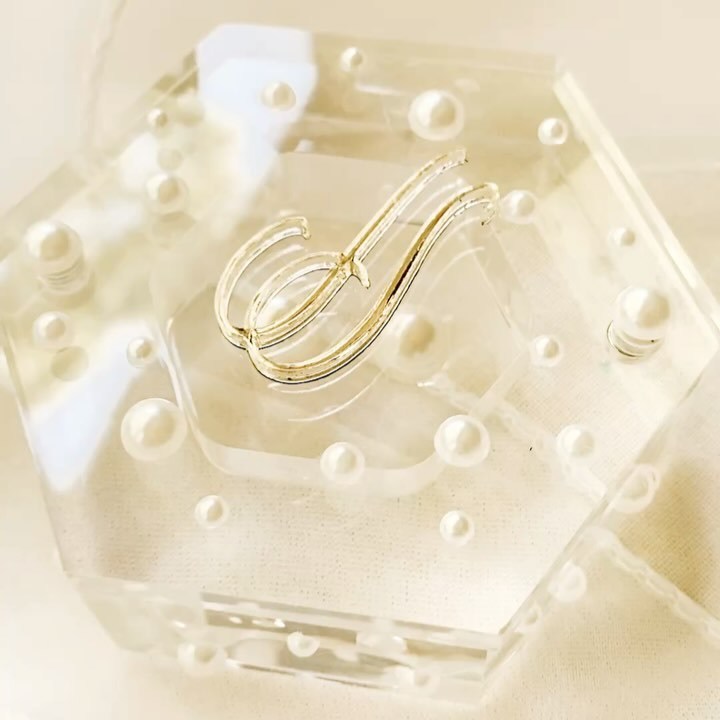 大切な指輪の特等席💍2025年に参考にしたいおしゃれなリングピローのデザイン11選にて紹介している画像