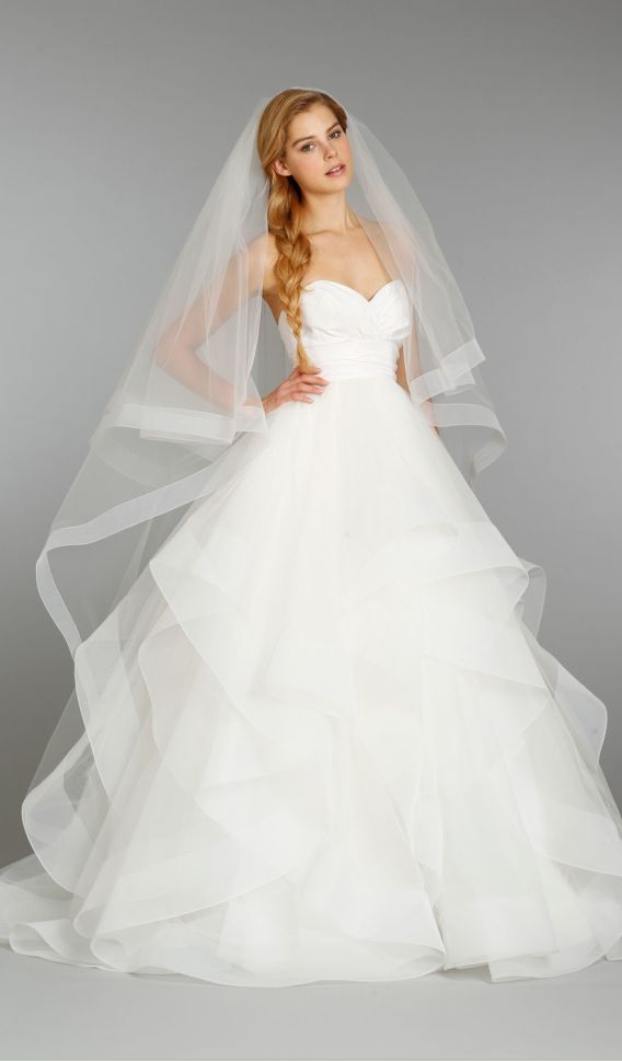 大きめフリルは女の子の夢♡フリルたっぷりの姫ドレス激選16＊にて紹介している画像