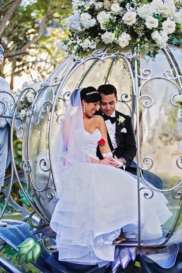 Feeling Like Cinderella! The Enchanting Wedding with a Pumpkin Carriage You've Always Dreamed Of ♡にて紹介している画像