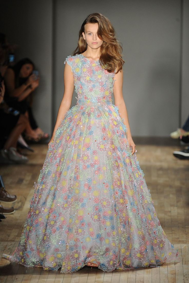 Catherine's Favorite: The Stunning Dresses of Jenny Packham♡にて紹介している画像