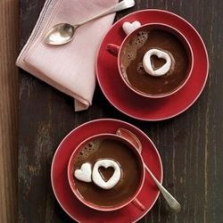 Cute and Delicious: A Collection of Adorable Heart-Shaped Sweets♡にて紹介している画像