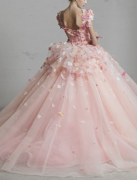 Cinderella-Inspired ♡ Yumiko Katsura's Adorable Floral Colored Dress! ♡にて紹介している画像