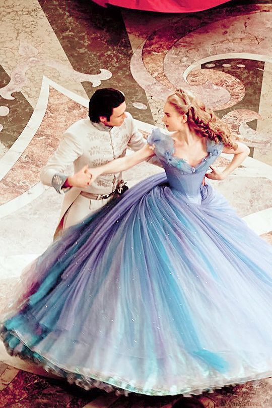 Cinderella-Inspired ♡ Yumiko Katsura's Adorable Floral Colored Dress! ♡にて紹介している画像