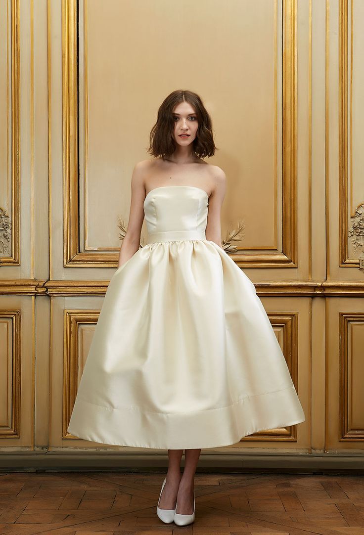 French Chic and Heartfelt: Adult Weddings with Delphine Manivet's Dresses＊にて紹介している画像