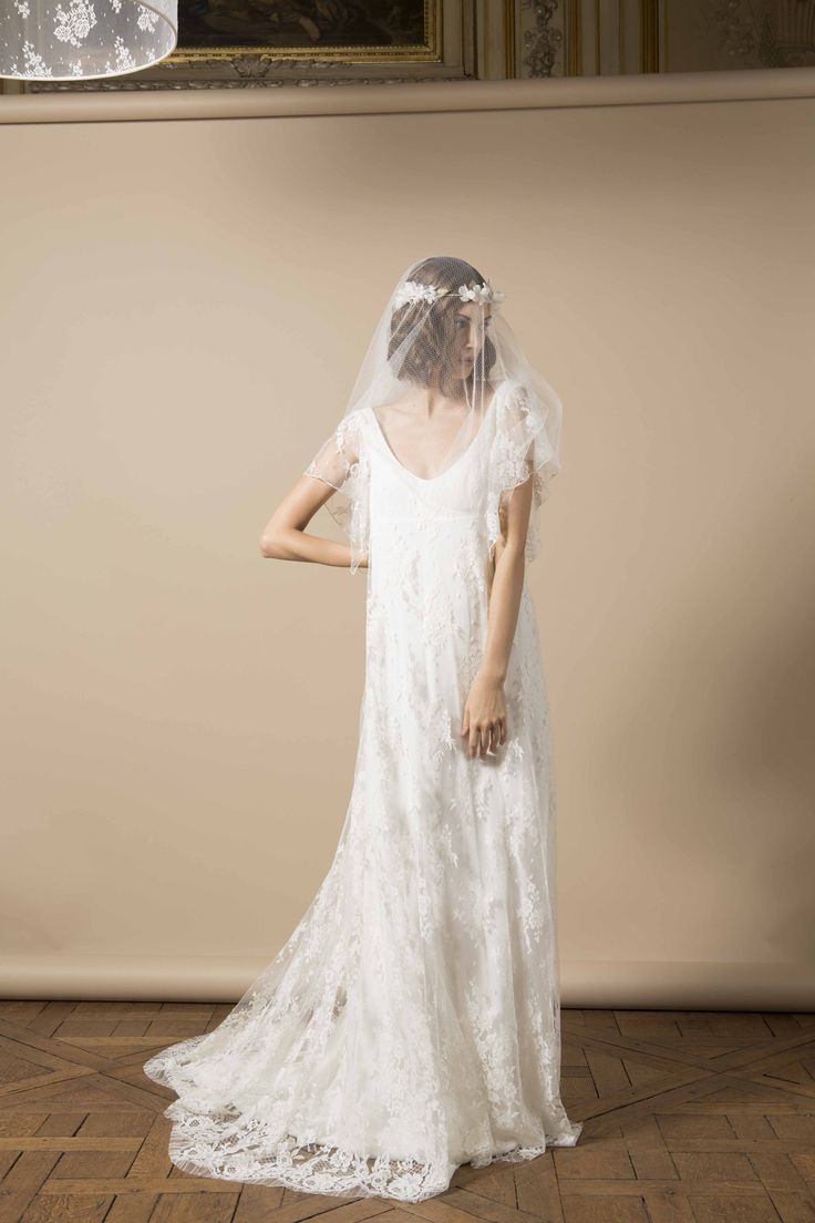 French Chic and Heartfelt: Adult Weddings with Delphine Manivet's Dresses＊にて紹介している画像