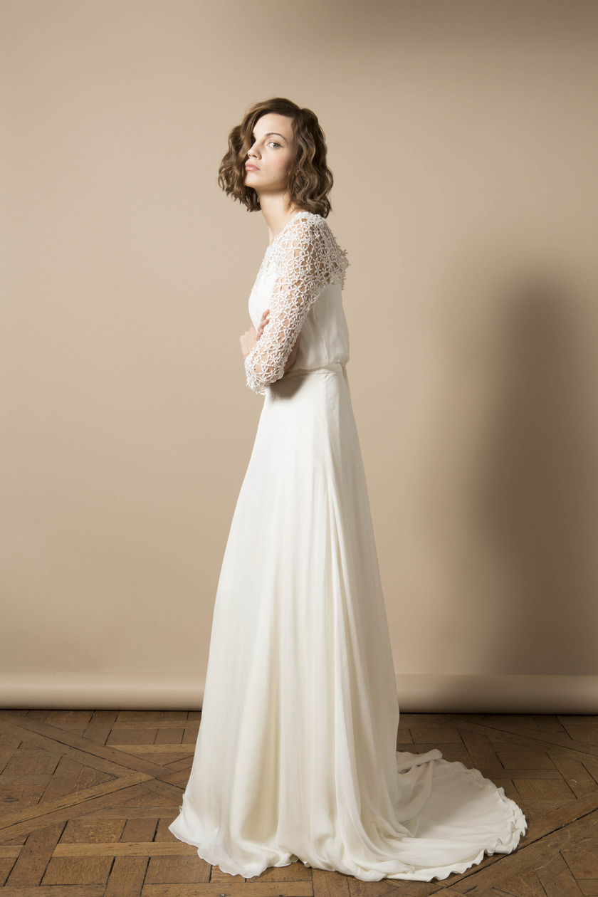 French Chic and Heartfelt: Adult Weddings with Delphine Manivet's Dresses＊にて紹介している画像