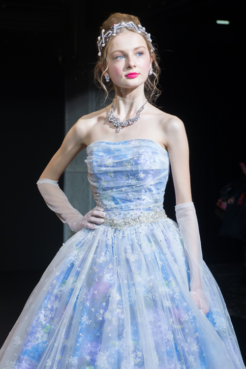 Finally Unveiled in August! Experience Nika Ninagawa's Wedding Dress♡にて紹介している画像