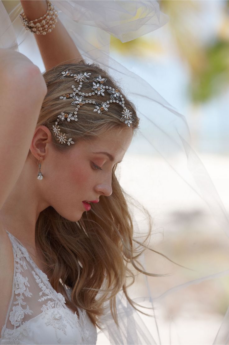 Anthropologie's Bridal Shop 'BHLDN' is a Treasure Trove of Cutness! 💖にて紹介している画像
