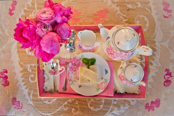 Miranda Kerr Collaborates with 'Royal Albert' - Adorable Floral and Butterfly Ceramics That Will Make You Swoon♡にて紹介している画像