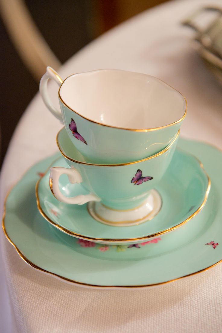 Miranda Kerr Collaborates with 'Royal Albert' - Adorable Floral and Butterfly Ceramics That Will Make You Swoon♡にて紹介している画像