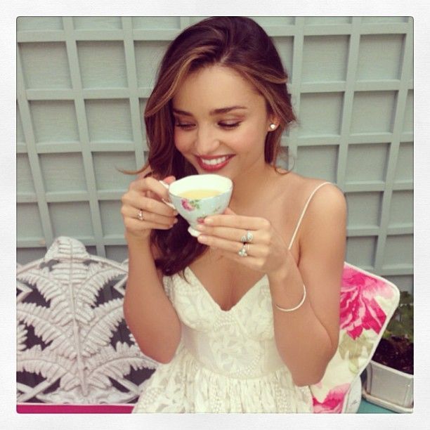 Miranda Kerr Collaborates with 'Royal Albert' - Adorable Floral and Butterfly Ceramics That Will Make You Swoon♡にて紹介している画像