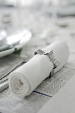 手作りも出来ちゃう♡おしゃれな『ナプキンリング』をDIY♩にて紹介している画像