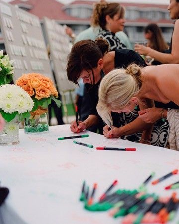 Treasured Memories: How to Create a Cute Guest Book for Your Wedding ♡にて紹介している画像