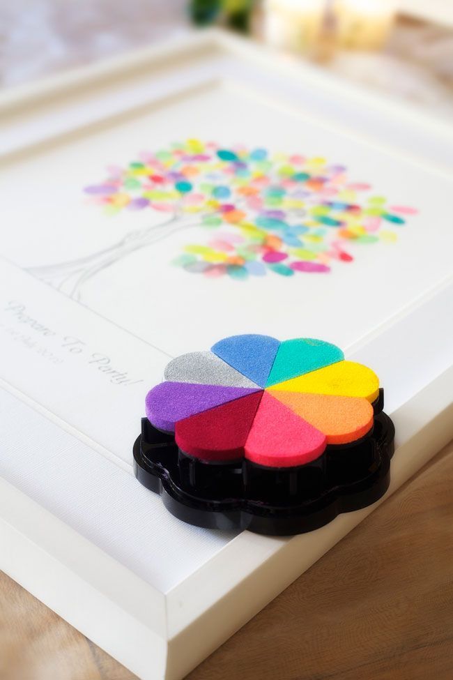 Treasured Memories: How to Create a Cute Guest Book for Your Wedding ♡にて紹介している画像