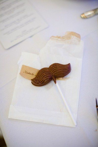 Charming "Mustache Items" for a Playfully Cute Look! ♡にて紹介している画像