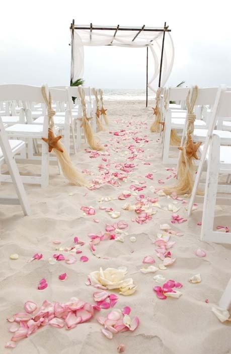 Trend Alert! Resort Weddings with a Starfish Theme♡にて紹介している画像