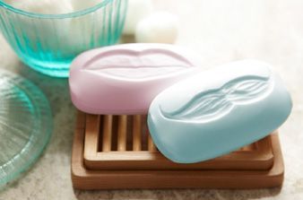 Charming "Mustache Items" for a Playfully Cute Look! ♡にて紹介している画像