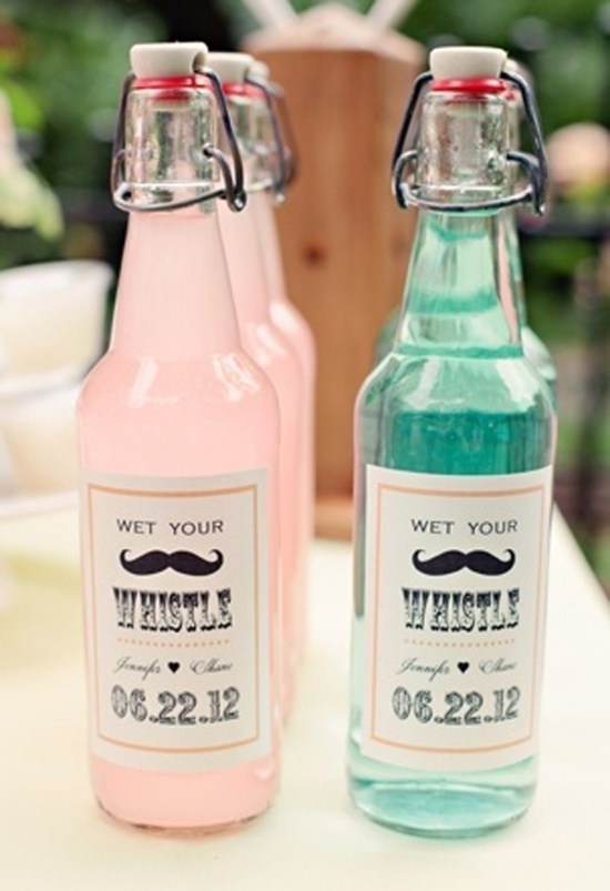 Charming "Mustache Items" for a Playfully Cute Look! ♡にて紹介している画像
