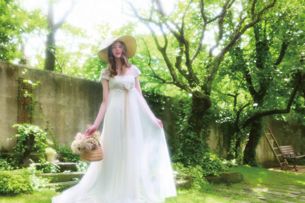Fulfill Your Dream: Choosing a Unique Wedding Dress at Felice Vita♡にて紹介している画像