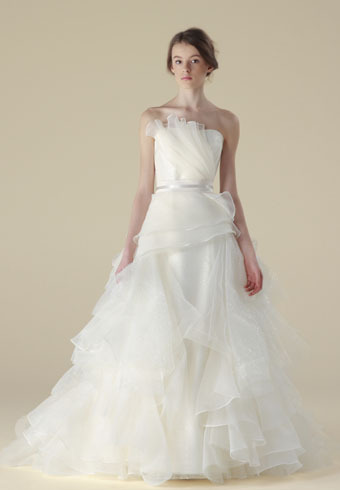 Fulfill Your Dream: Choosing a Unique Wedding Dress at Felice Vita♡にて紹介している画像