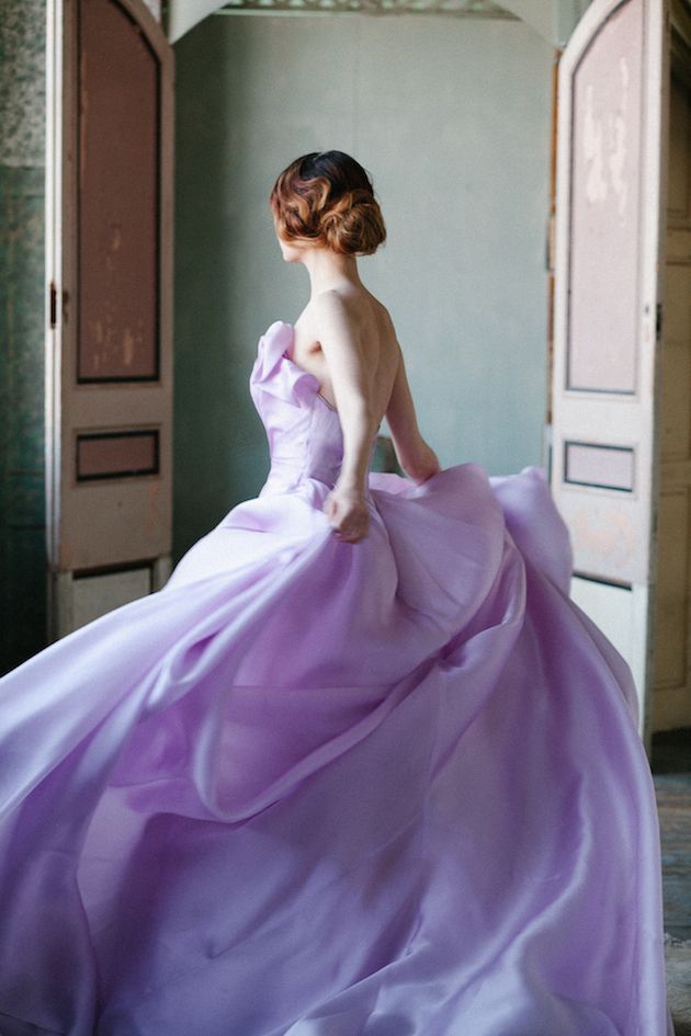 こだわりアリ！シンプルドレスにアクセントでもっと可愛い花嫁に♡にて紹介している画像