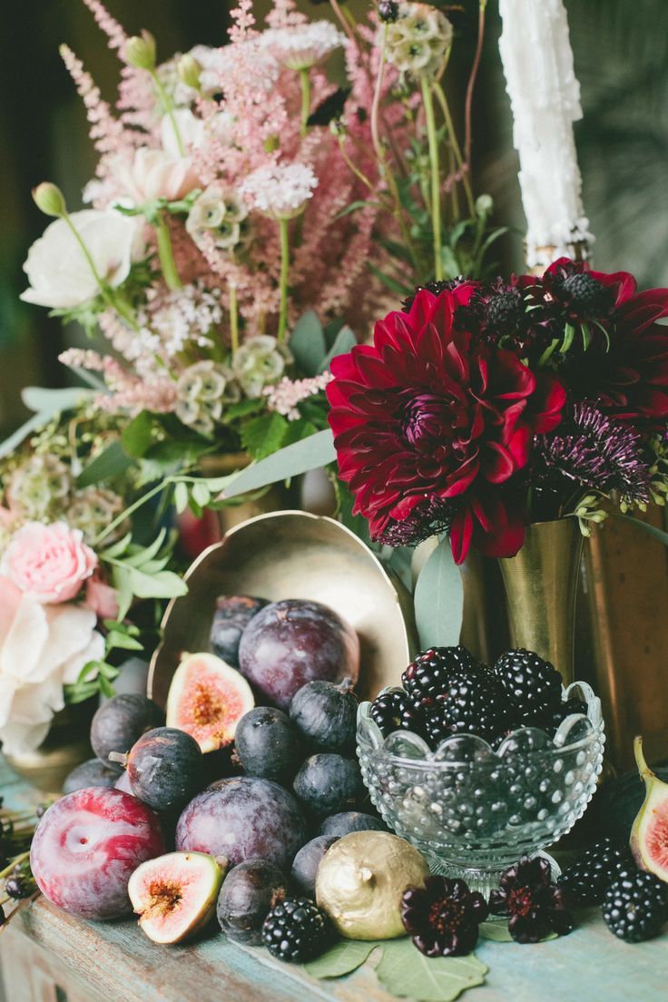 Stylish Gem-like Fruits: Delightful Sweets and Drinks Featuring Blackberries ♡にて紹介している画像