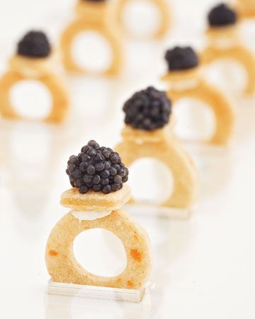 Stylish Gem-like Fruits: Delightful Sweets and Drinks Featuring Blackberries ♡にて紹介している画像