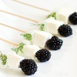 Stylish Gem-like Fruits: Delightful Sweets and Drinks Featuring Blackberries ♡にて紹介している画像