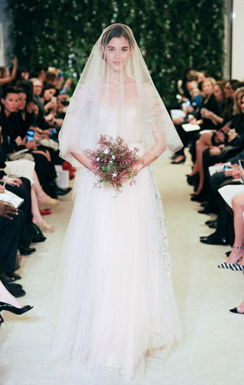 Bella from "Twilight" Wore It Too! The Adorable Dresses by Carolina Herrera♡にて紹介している画像