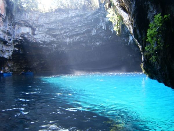 Recommended for Travel-Loving Couples: 6 Breathtaking Caves Around the World for Your Honeymoon!にて紹介している画像