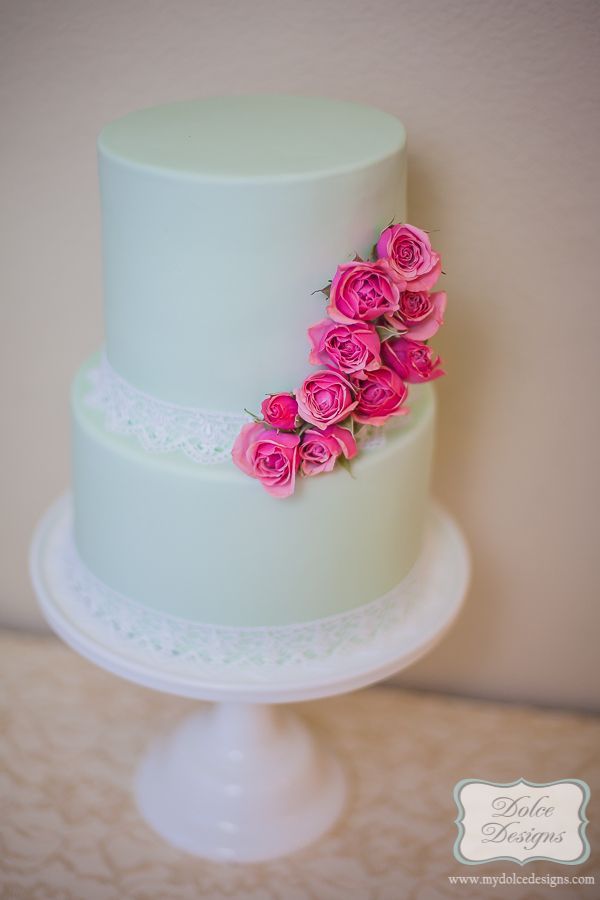 Collecting Adorable Wedding Cakes in Mint and Pink Color Combinations ♡にて紹介している画像