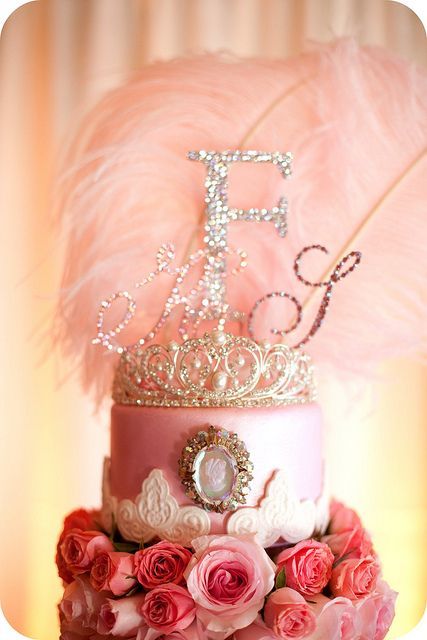 The Enchanting World of Marie Antoinette: A Real Princess of Glamour and Sweetness♡にて紹介している画像