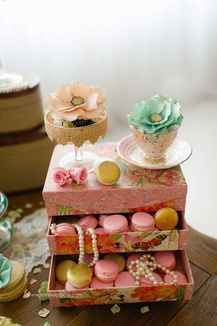 The Enchanting World of Marie Antoinette: A Real Princess of Glamour and Sweetness♡にて紹介している画像