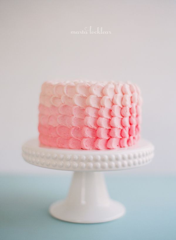 "Petal Cakes: Adorably Trending Abroad with Cream That Resembles Flower Petals"にて紹介している画像