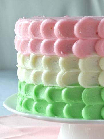 "Petal Cakes: Adorably Trending Abroad with Cream That Resembles Flower Petals"にて紹介している画像