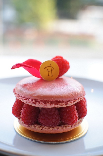 Delicate and Beautiful ♡ Fall in Love with Pierre Hermé's Sweets ♡にて紹介している画像