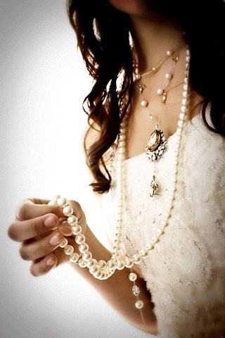 上品でラグジュアリー♡美しいパールのネックレスのイメージをあつめましたにて紹介している画像