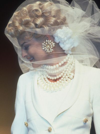 上品でラグジュアリー♡美しいパールのネックレスのイメージをあつめましたにて紹介している画像